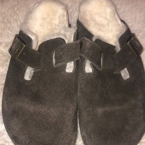 Suede leather birkenstock slippers (fits like 9)